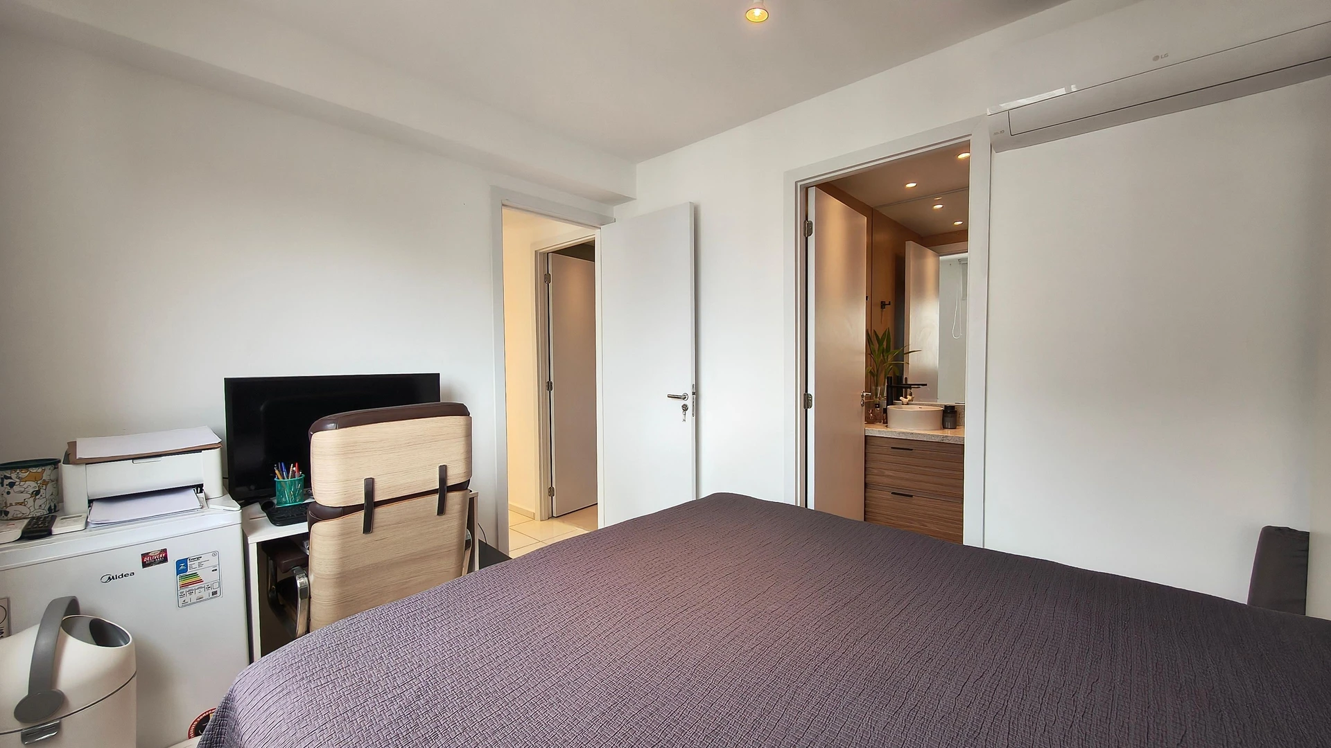 Mountain view in a 2-bedroom apartment, 53 m² — photo 7