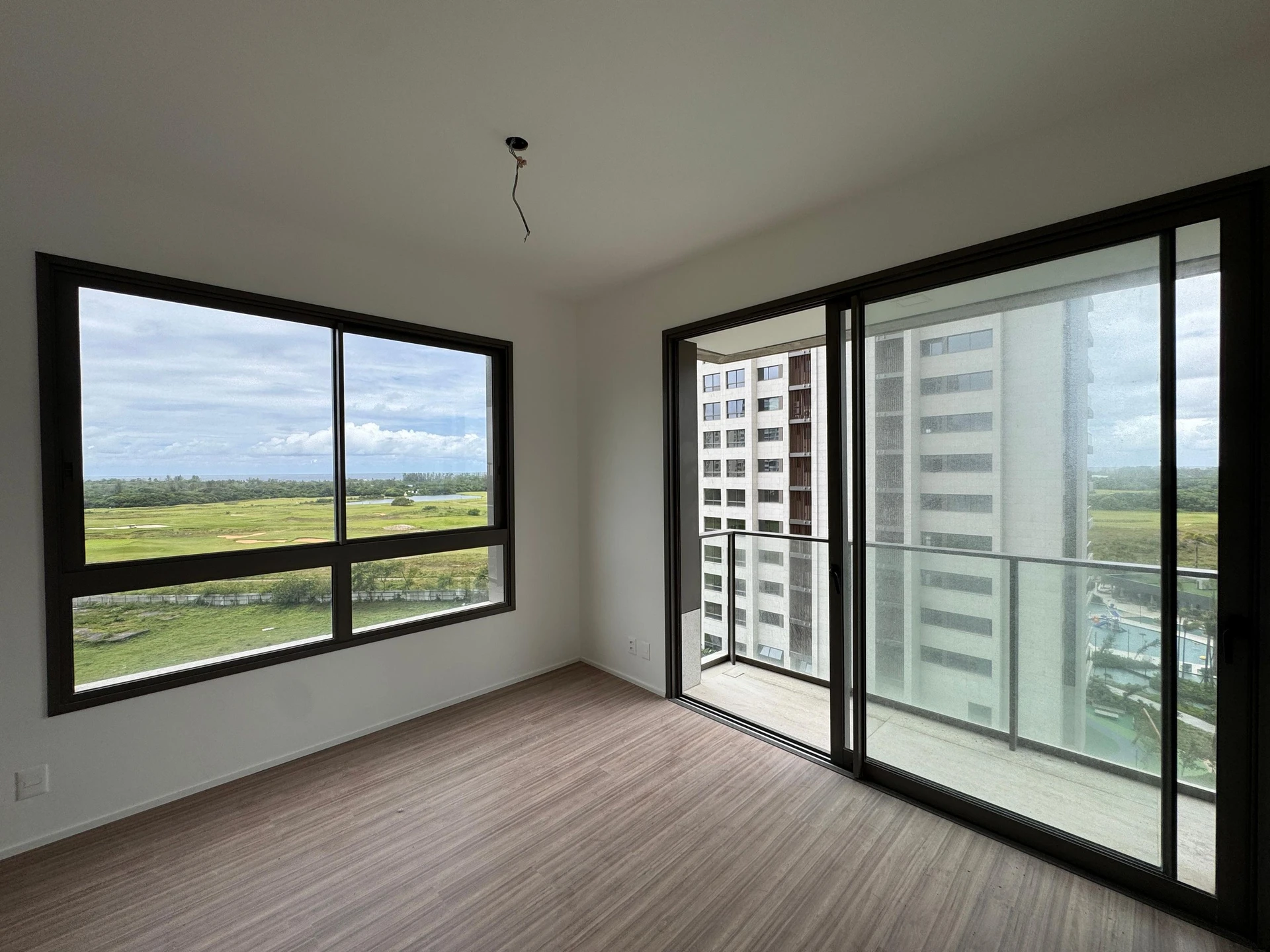 3-bedroom apartment with a home office — photo 53