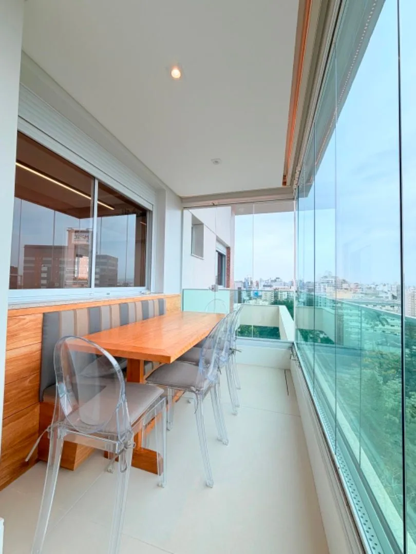 140 m² apartment with 3 bedrooms and a closed balcony — photo 21