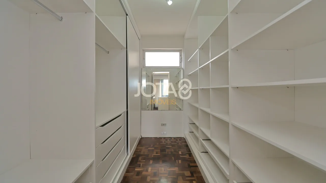 387 m² apartment with 3 bedrooms and a great open kitchen — photo 19