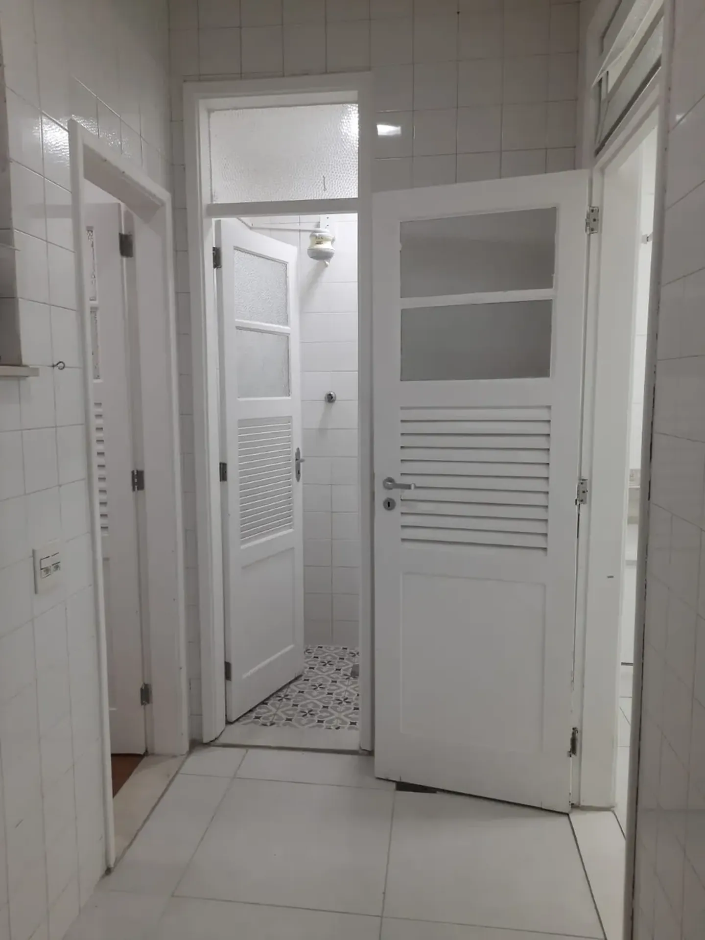 Квартира на 2-му поверсі з дерев'яною підлогою або ламінатом — photo 29