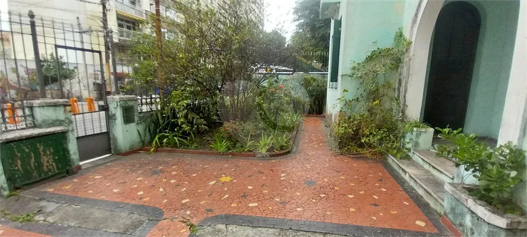 Casa de 226 m² con 6 habitaciones y jardín privado — photo 26