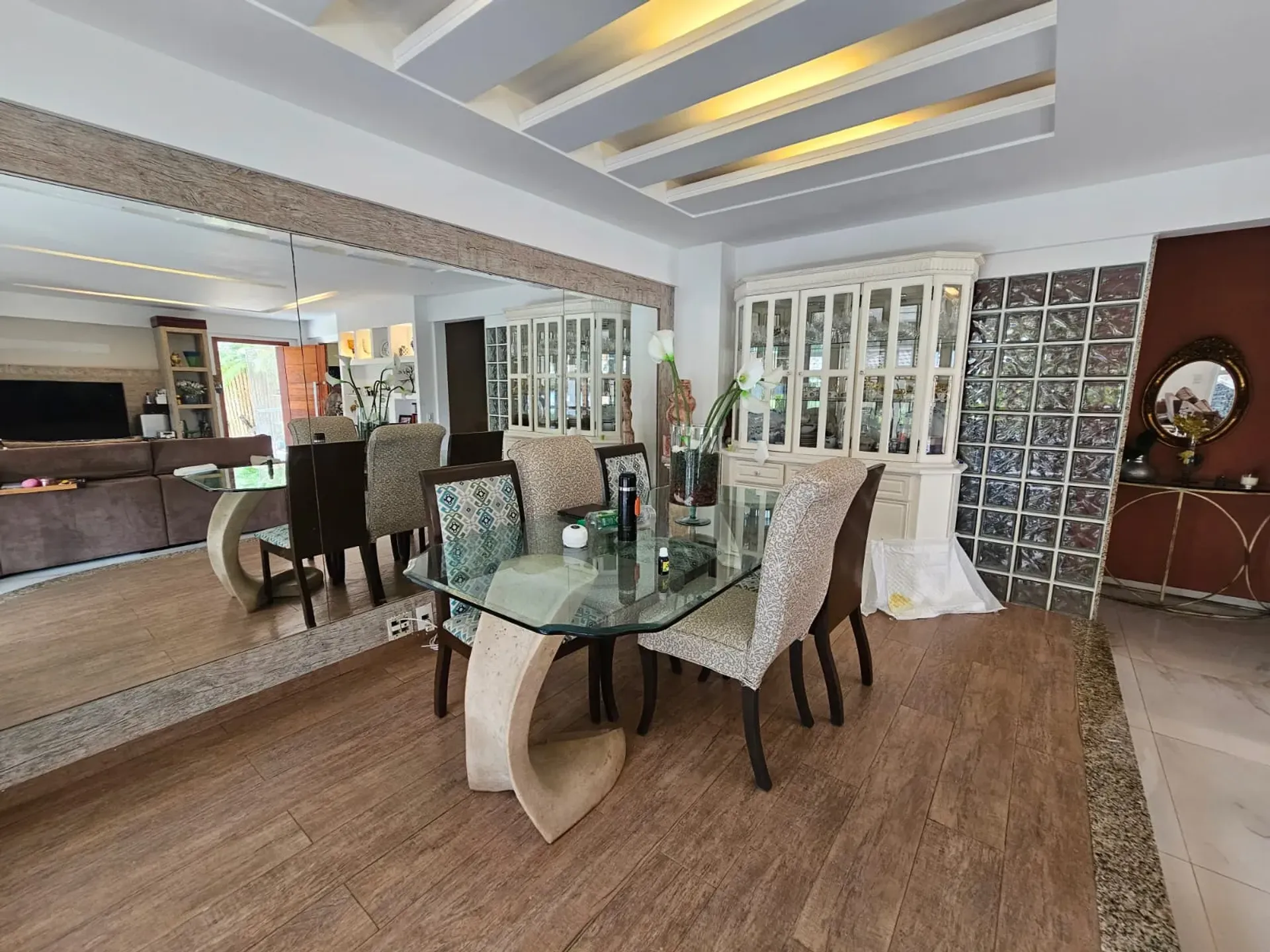 Furnished 206 m² house with 5 bedrooms and 5 baths — photo 10