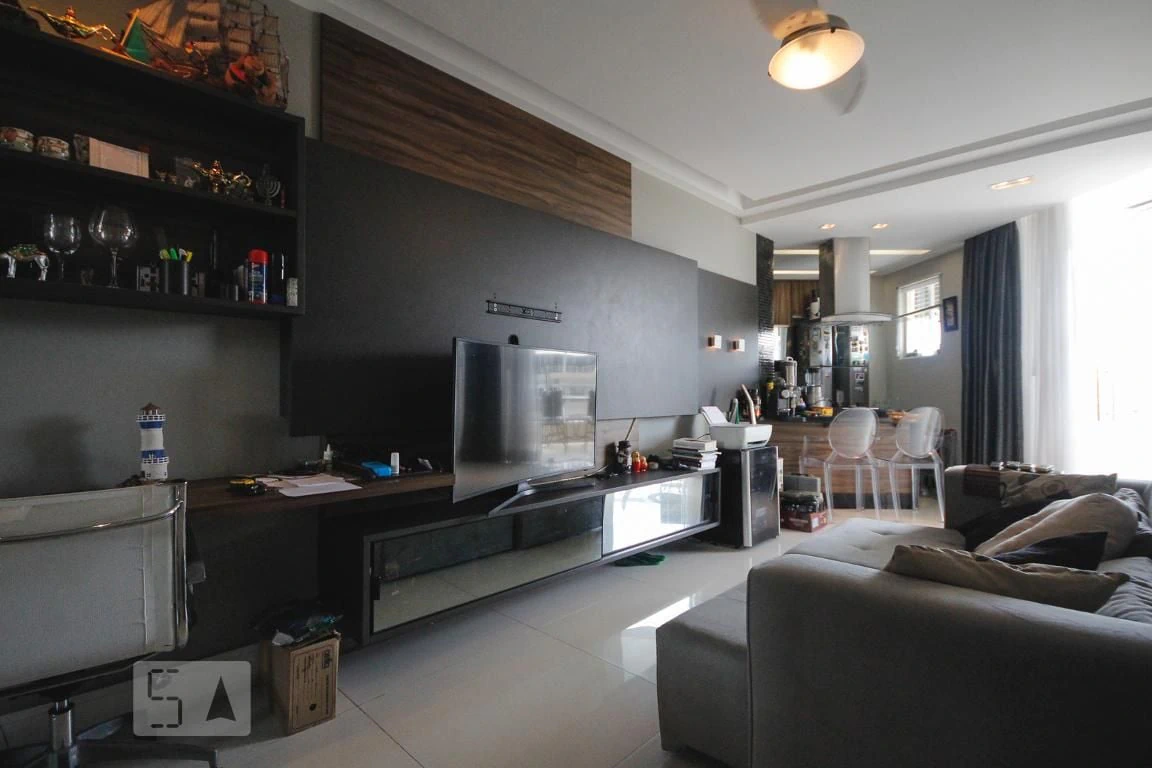 Furnished 1-bedroom apartment with open-plan kitchen — photo 7