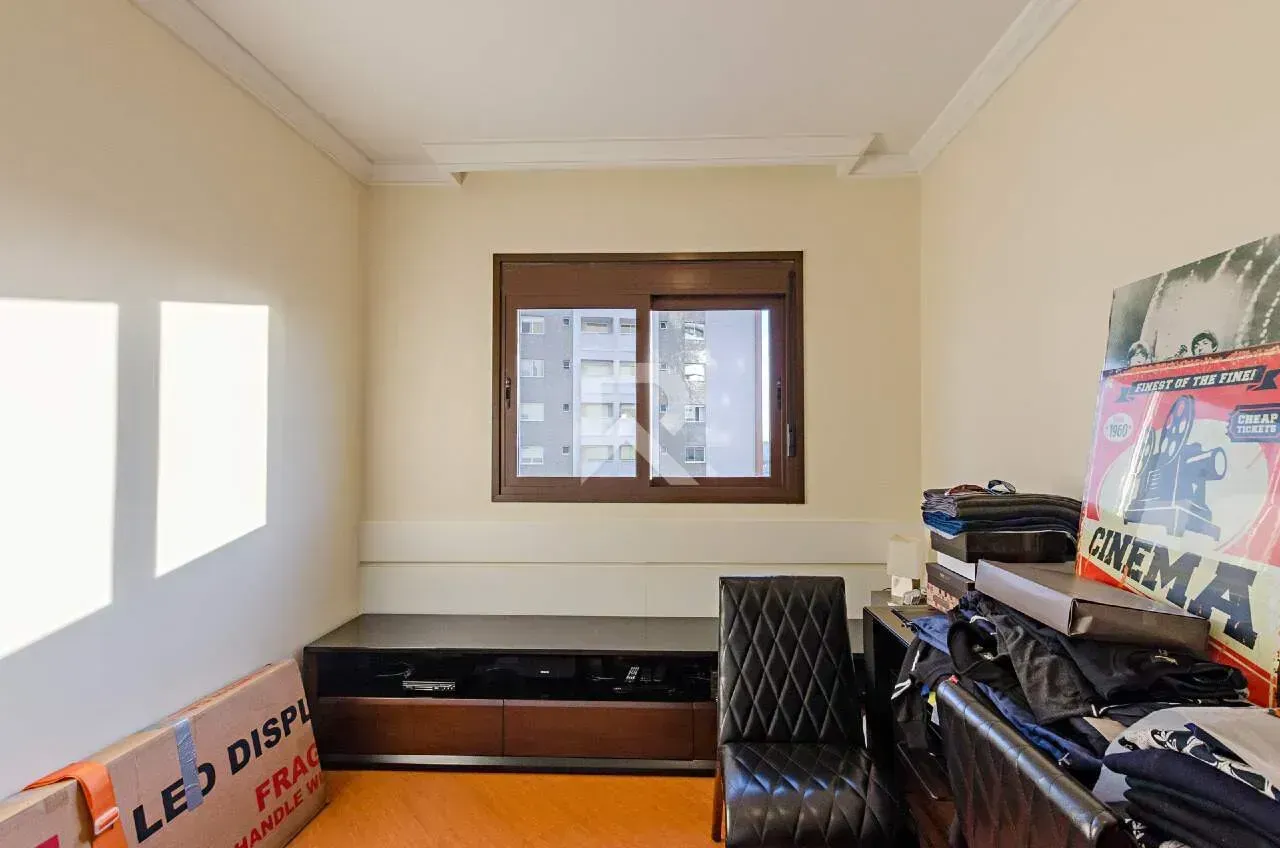 3-bedroom apartment with 3 parking spaces and home office — photo 19