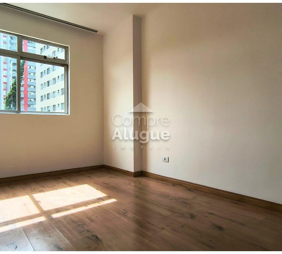 3-bedroom apartment in a building with a gym — photo 28