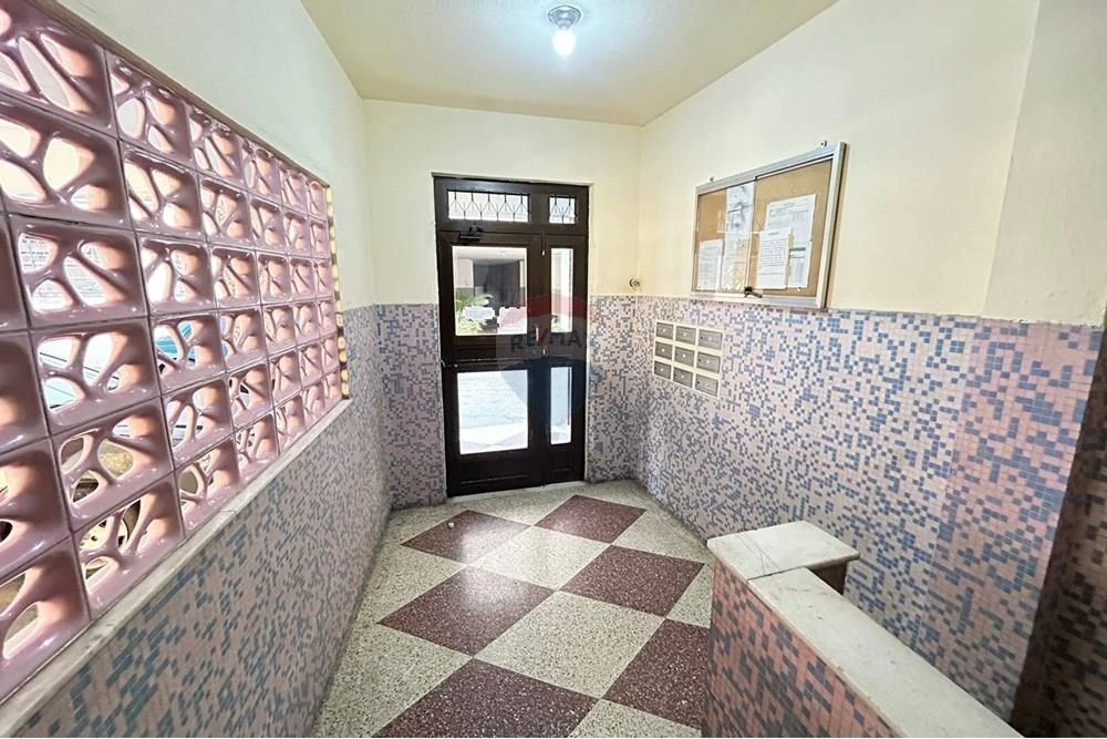 2-bedroom apartment with a separate kitchen — photo 18