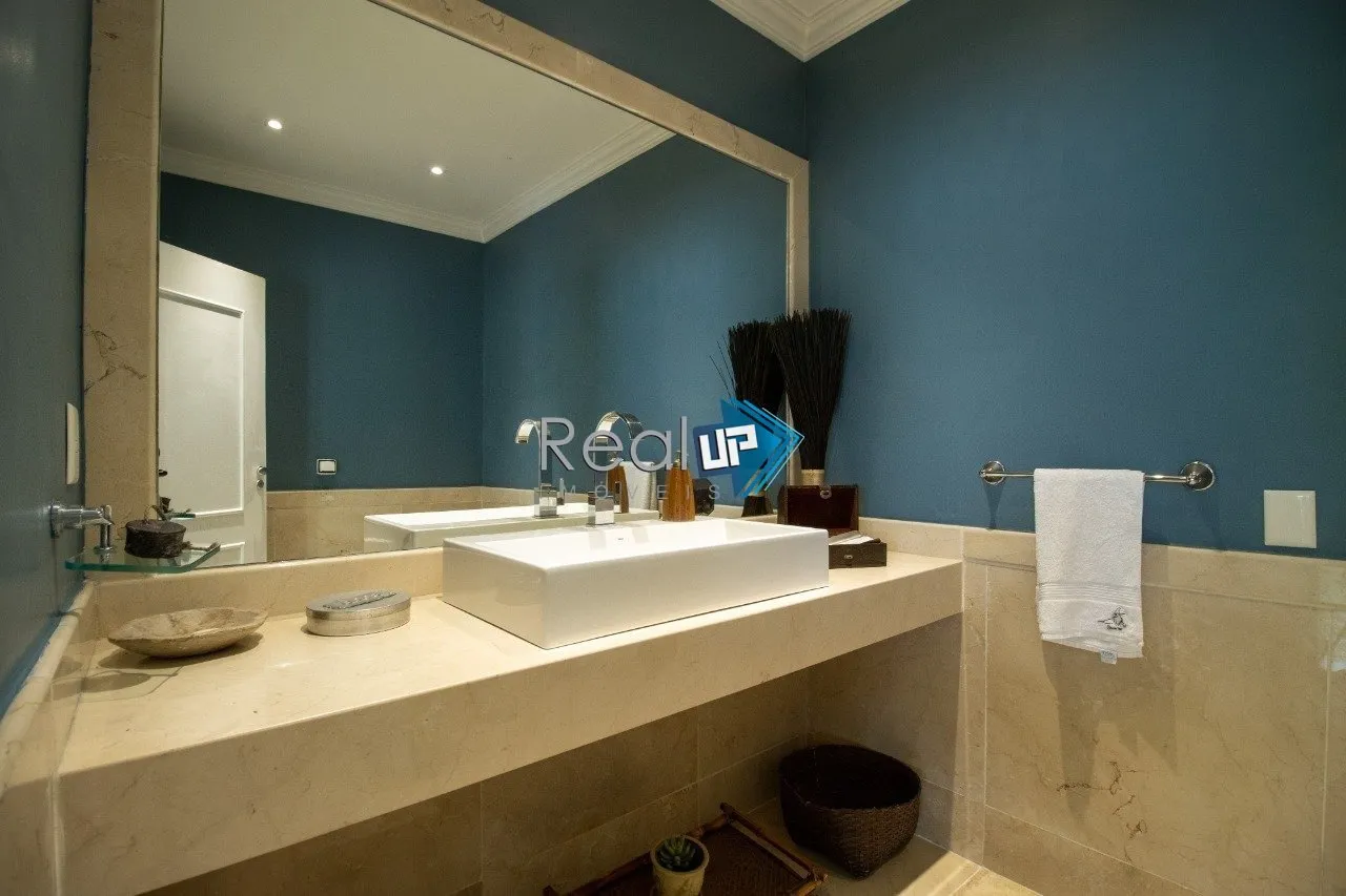 Condominium house with 5 bedrooms and 1081 m² plus laundry — photo 61