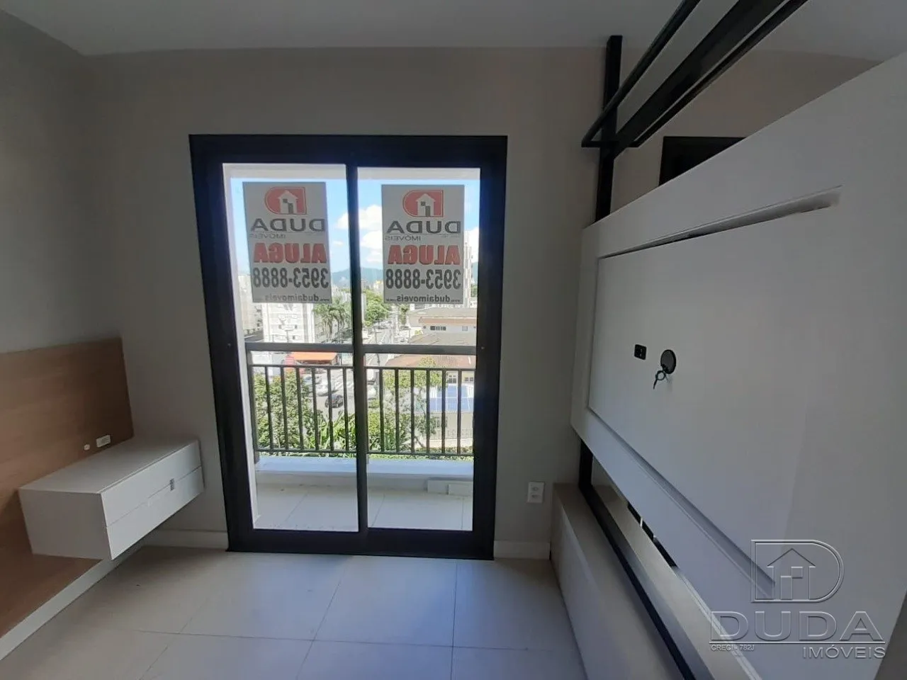 Apartamento de 1 quarto com sacada e cozinha integrada — photo 21