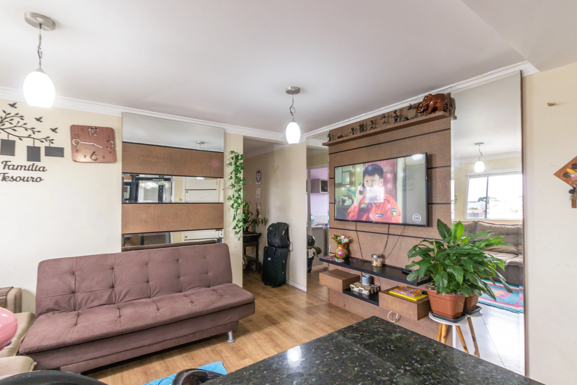 2-bedroom apartment with a home office in Curitiba — photo 3
