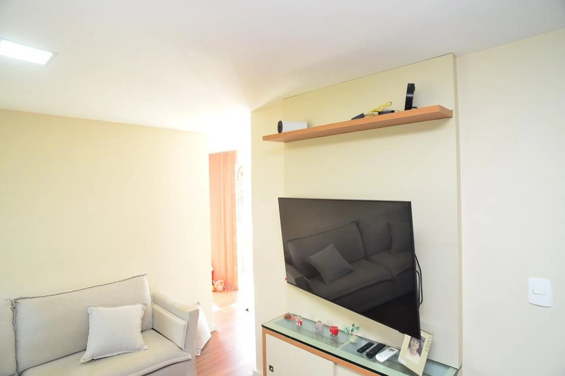 5-bedroom house with a washing machine — photo 6