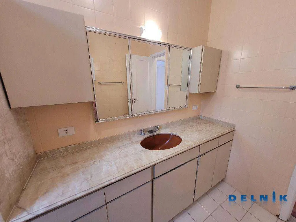 3-bedroom apartment for rent with a balcony — photo 24