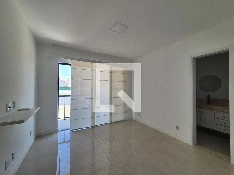 Floor-to-ceiling windows in a 4-bedroom house, 430 m² — photo 20
