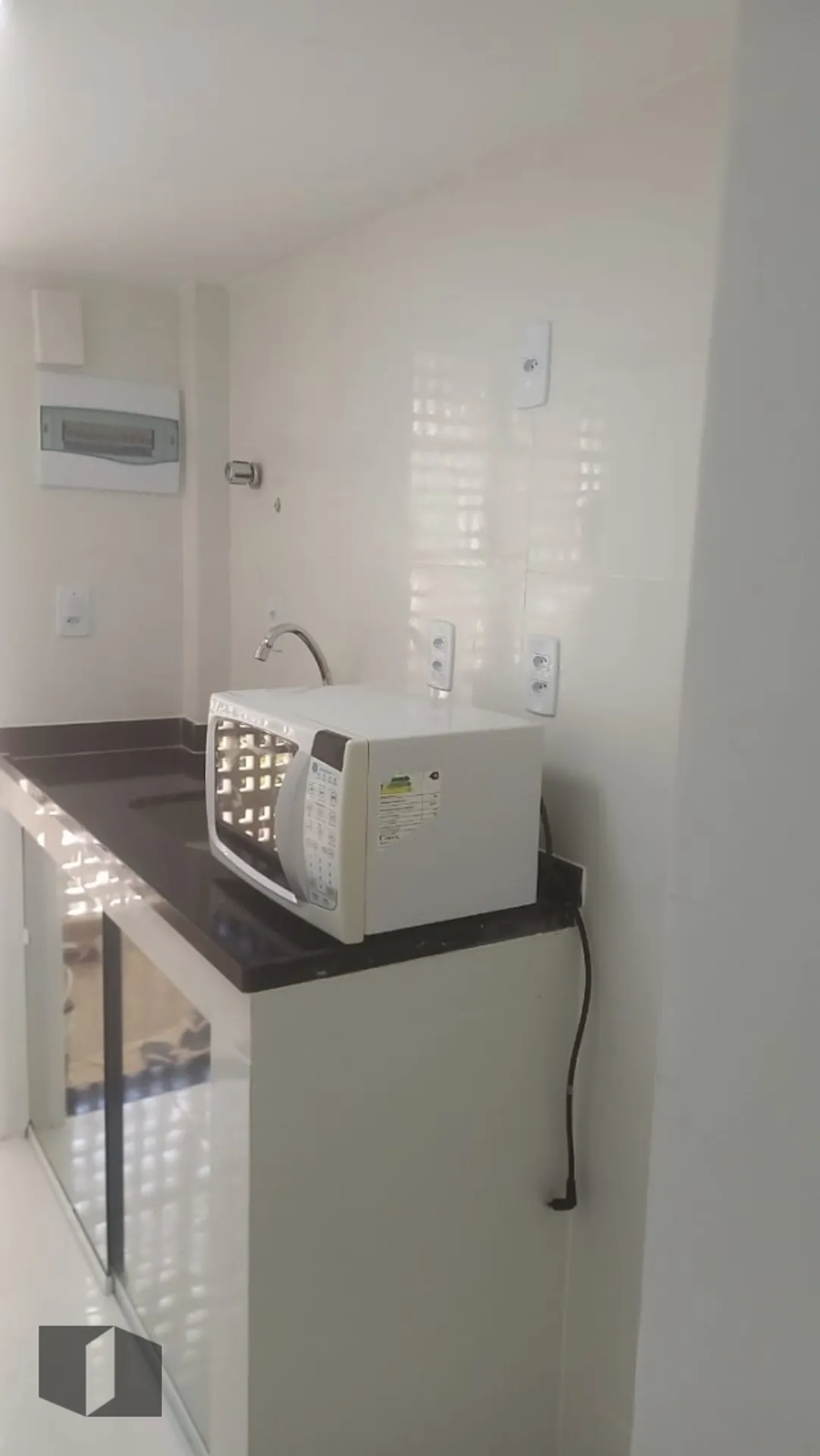 1-bedroom apartment with a separate kitchen — photo 2