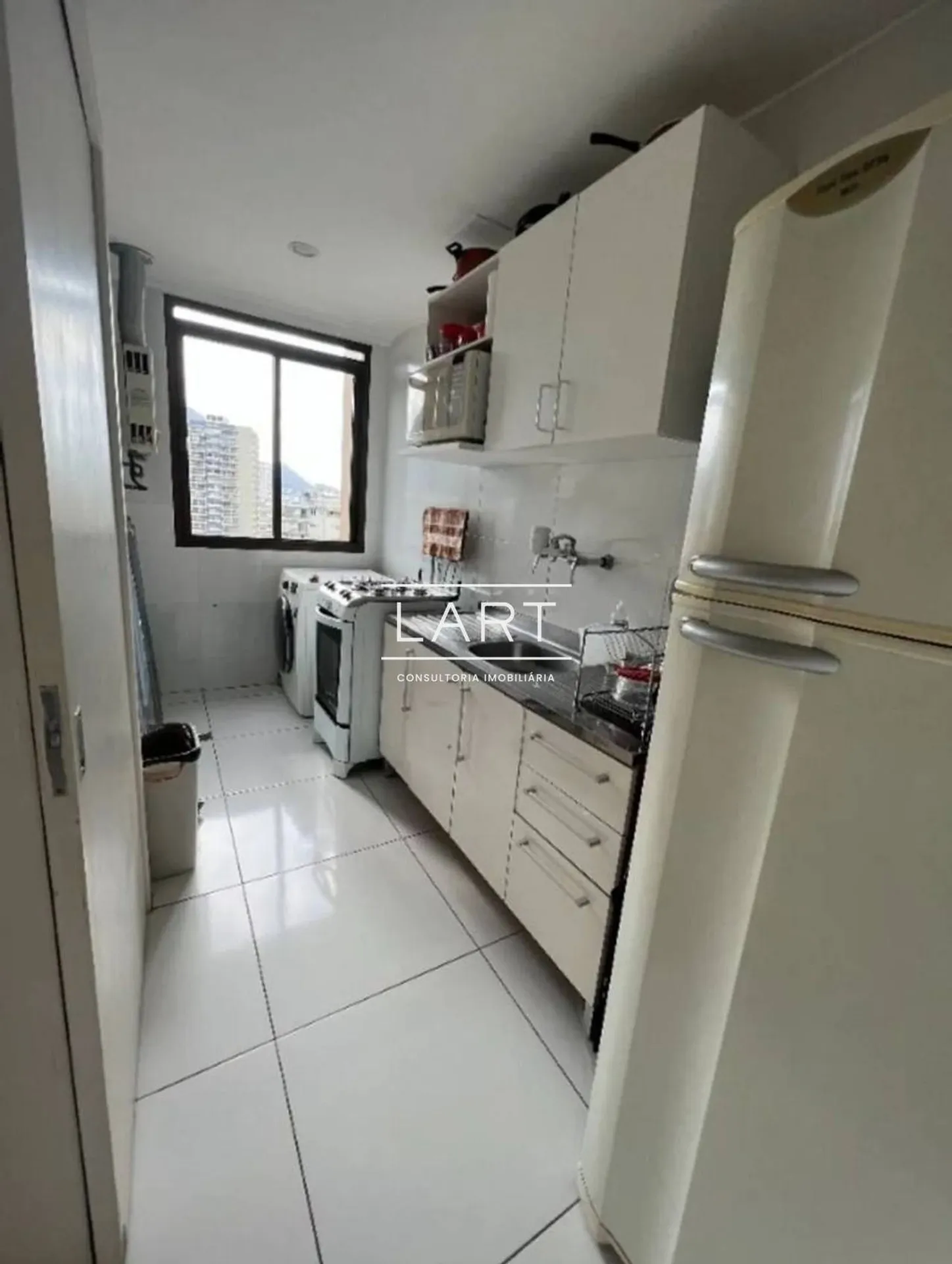 Apartment on the 11th floor with a bathtub — photo 10