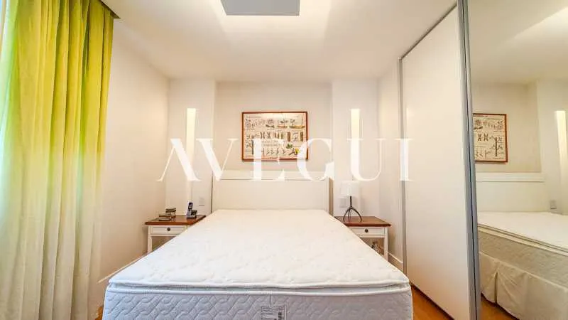 Квартира 530 м²: 4 суїти, 5 ванних і вид на воду — photo 21