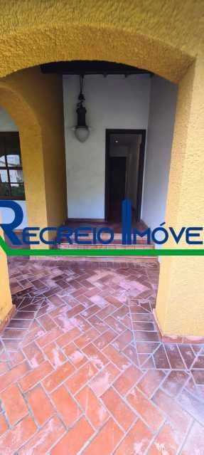 665 m² house with 5 bedrooms, 3 en-suites and 15 parking — photo 7