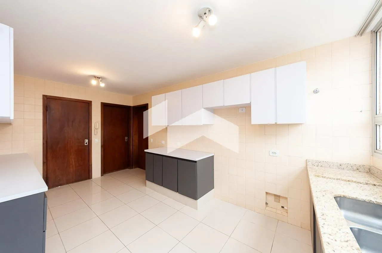 380 m² apartment with private laundry area — photo 41