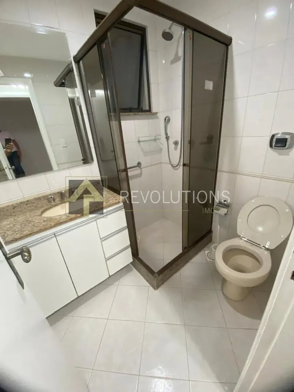 Furnished apartment with 2 bedrooms and 3 bathrooms — photo 17