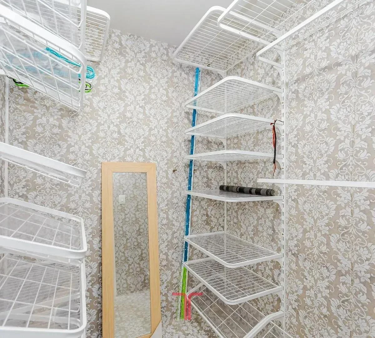 Furnished apartment, 47 m², with a walk-in closet — photo 28