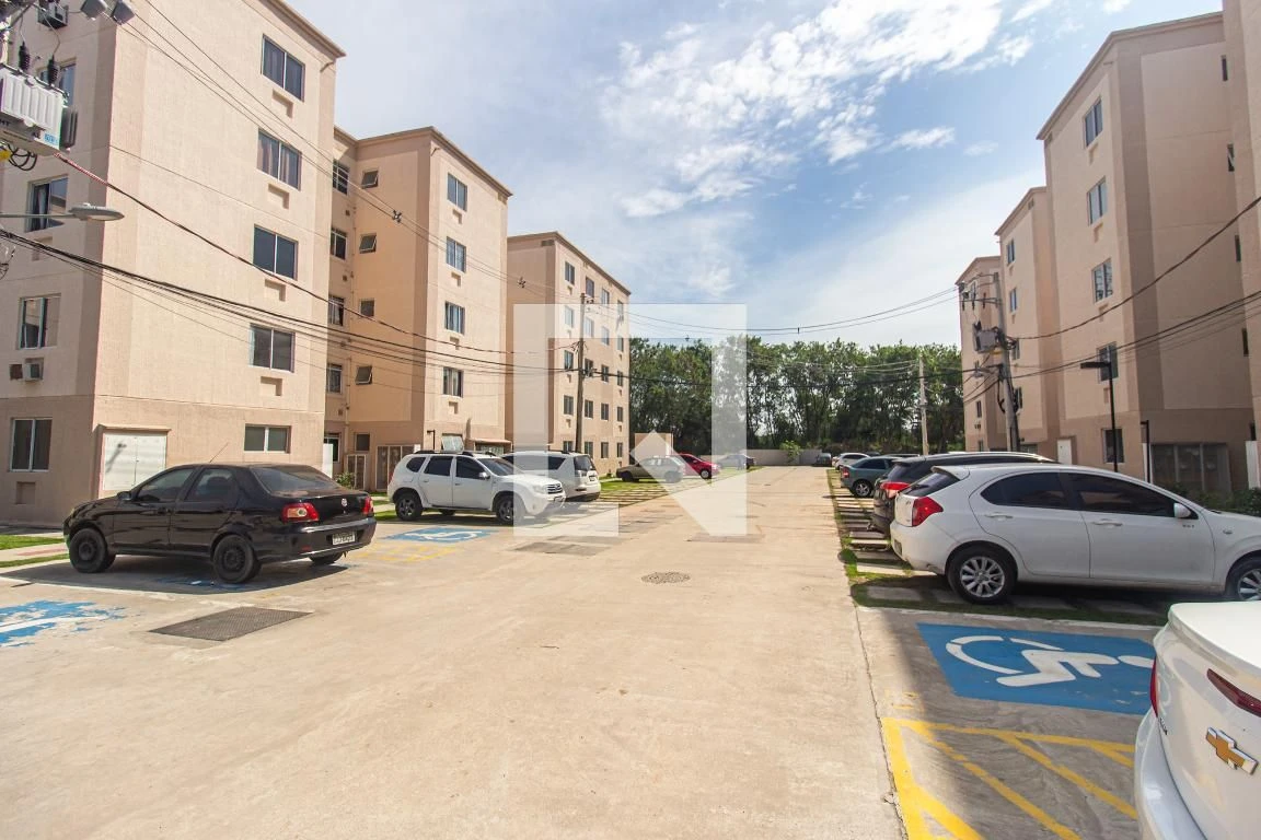 Apartamento com 2 quartos e 1 vaga, pisos de cerâmica — photo 2
