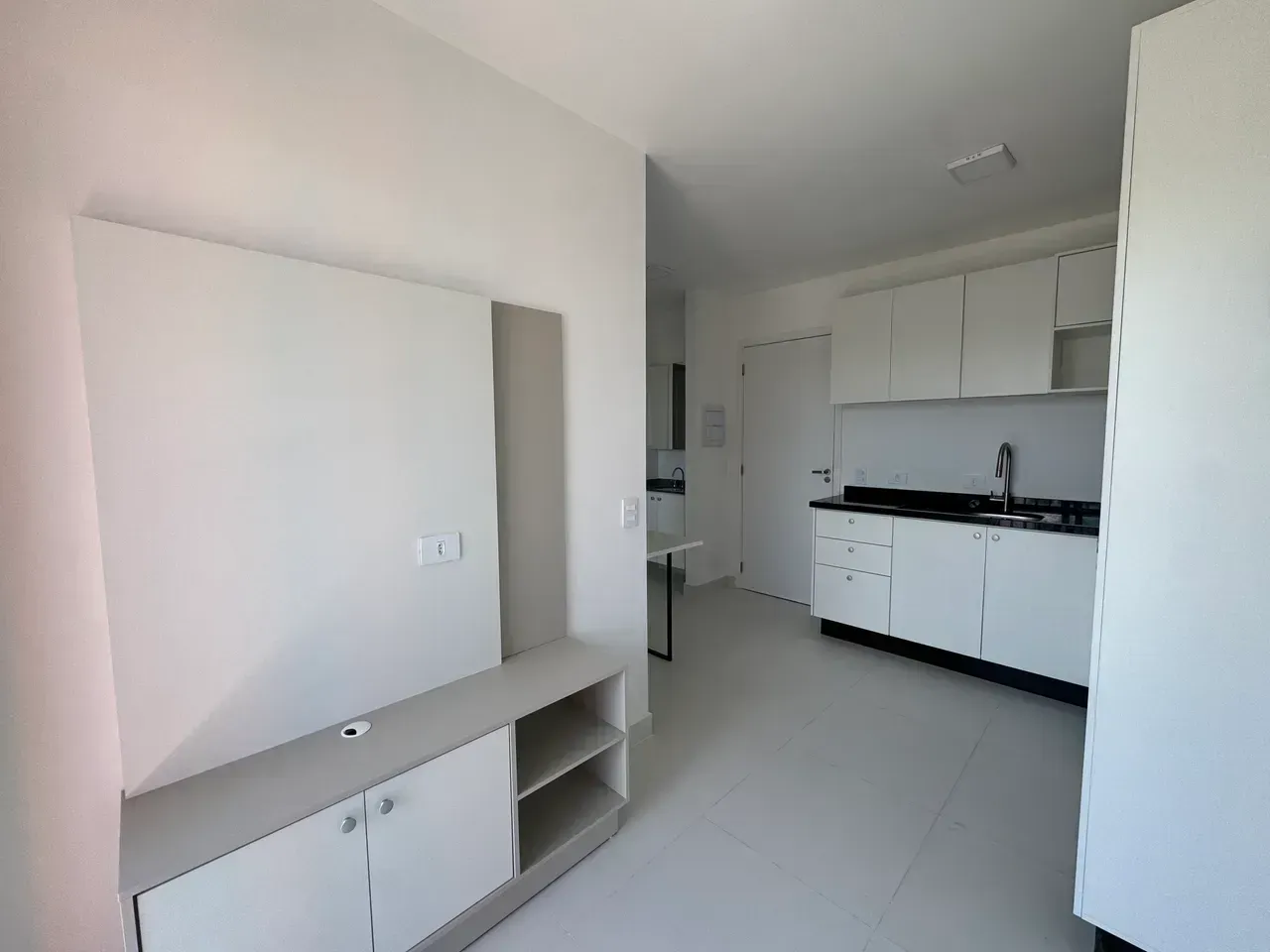 Furnished apartment with 2 bedrooms and integrated kitchen — photo 19