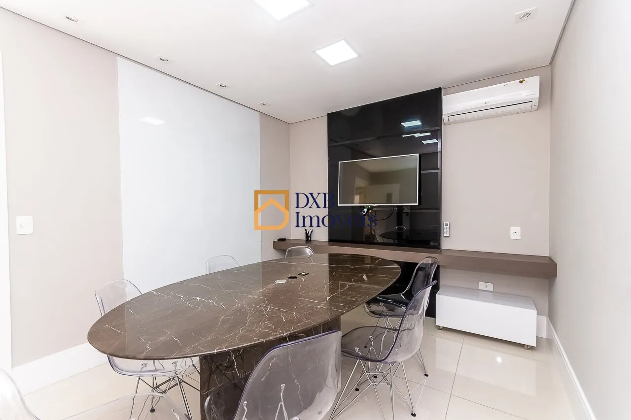 Furnished apartment, 131 m², with a home office — photo 35