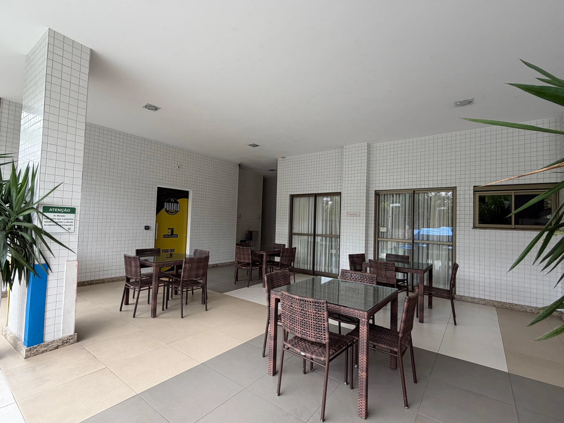 Furnished apartment, 112 m², with a glass-enclosed balcony — photo 46