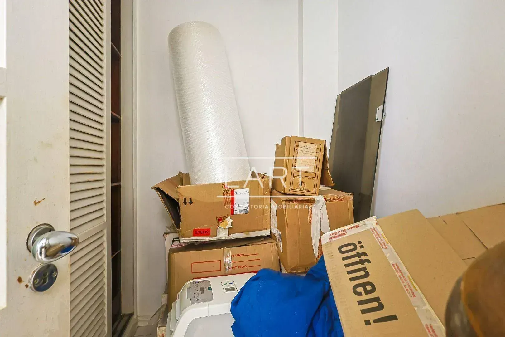 4-bedroom apartment with built-in wardrobes — photo 21