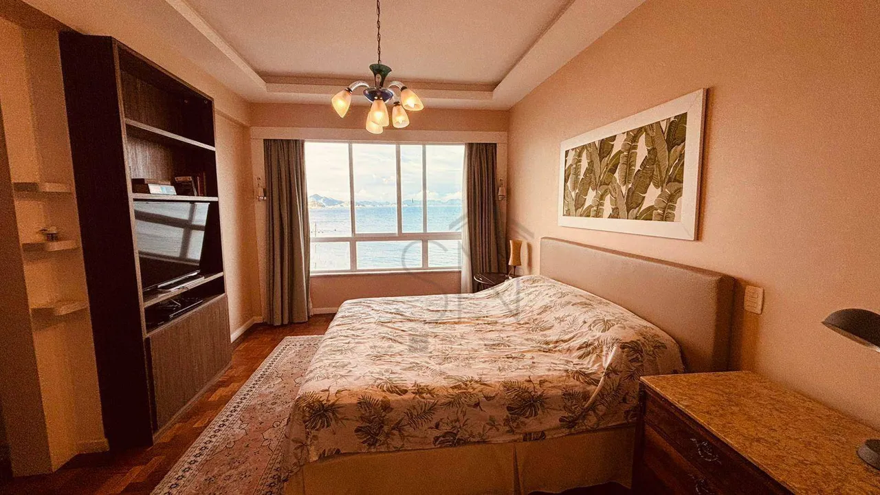 Furnished 2-bedroom apartment with 4 bathrooms — photo 4