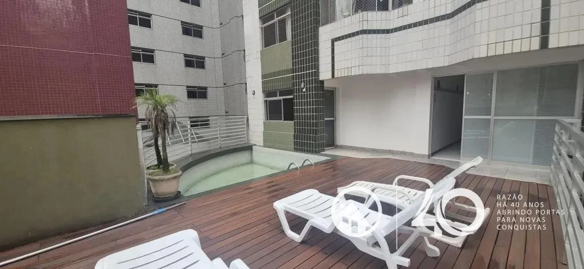 2-bedroom apartment with wood or laminate floors in Curitiba — photo 11