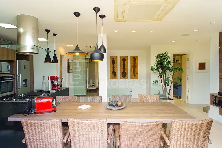 Apartamento amueblado de 360 m² con 4 suites y 6 baños — photo 7