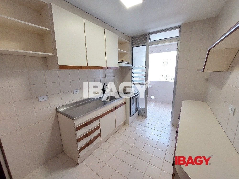 3-bedroom apartment with a washing machine in Florianópolis — photo 2