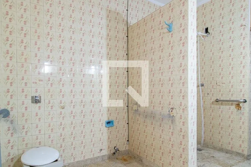 Casa sem mobília de 700 m² com 7 quartos e 6 banheiros — photo 23