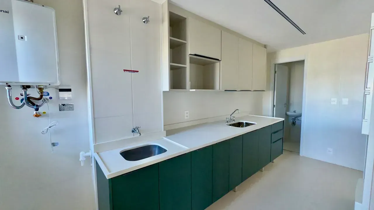 Apartamento sem mobília com 3 quartos e 4 banheiros — photo 11