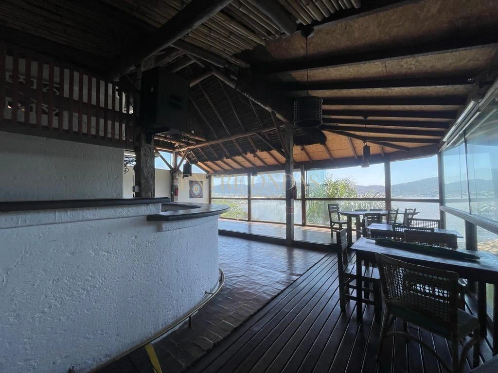 Furnished house with 8 bedrooms and 10 bathrooms, 2,500 m² — photo 23