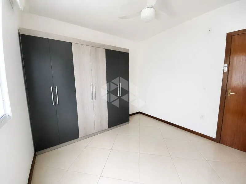 2-bedroom apartment with a washing machine in Florianópolis — photo 11