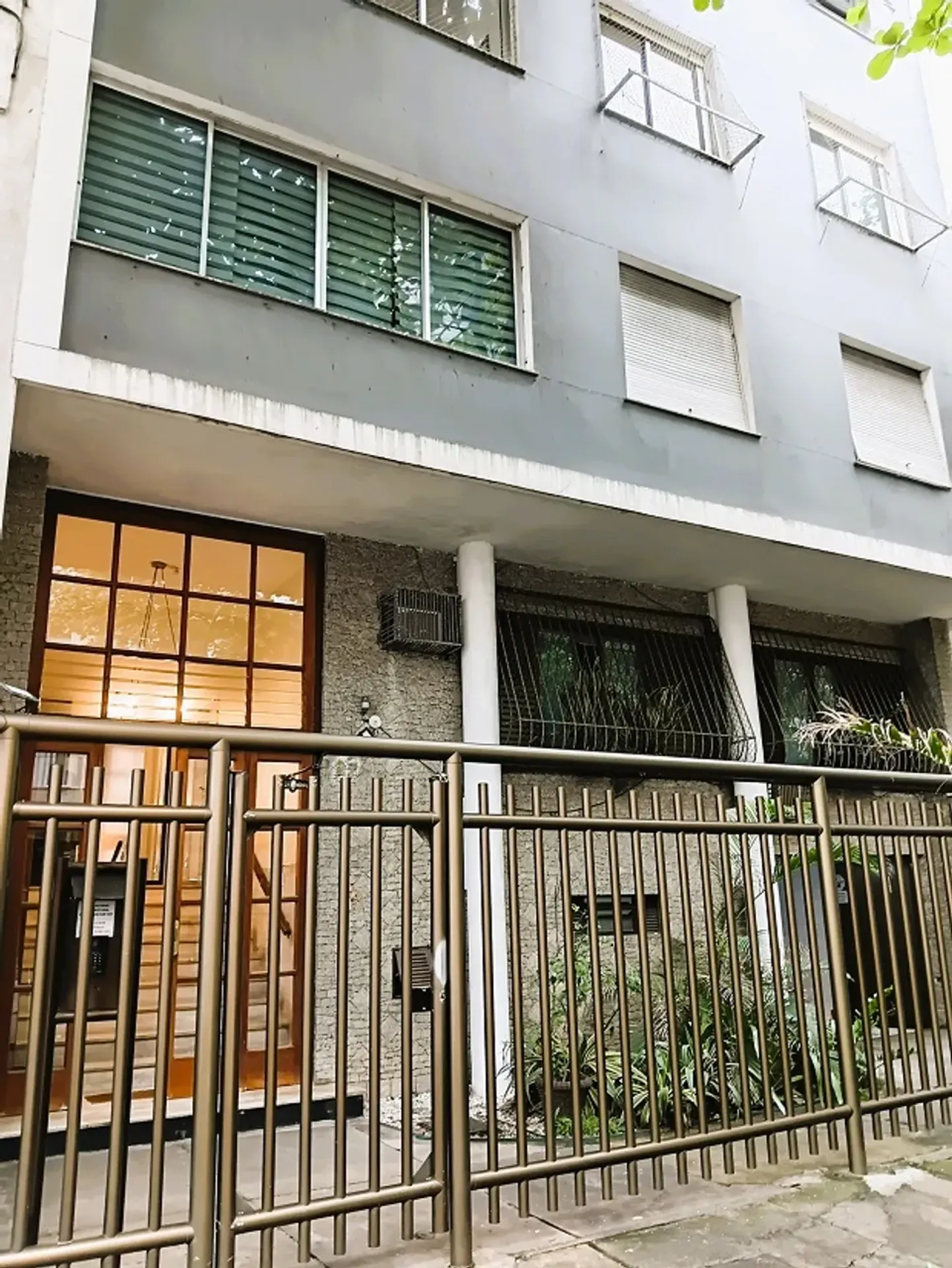 Furnished apartment with open-plan kitchen and 3 bedrooms — photo 3