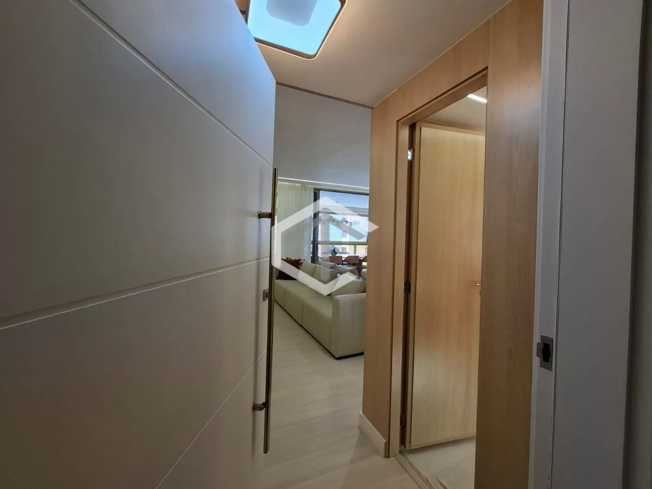 Washing machine in a 4-bedroom apartment, 217 m² — photo 4