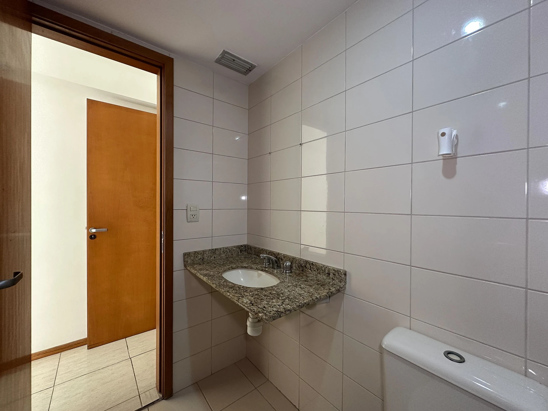 3-bedroom apartment in a building with a sauna — photo 56
