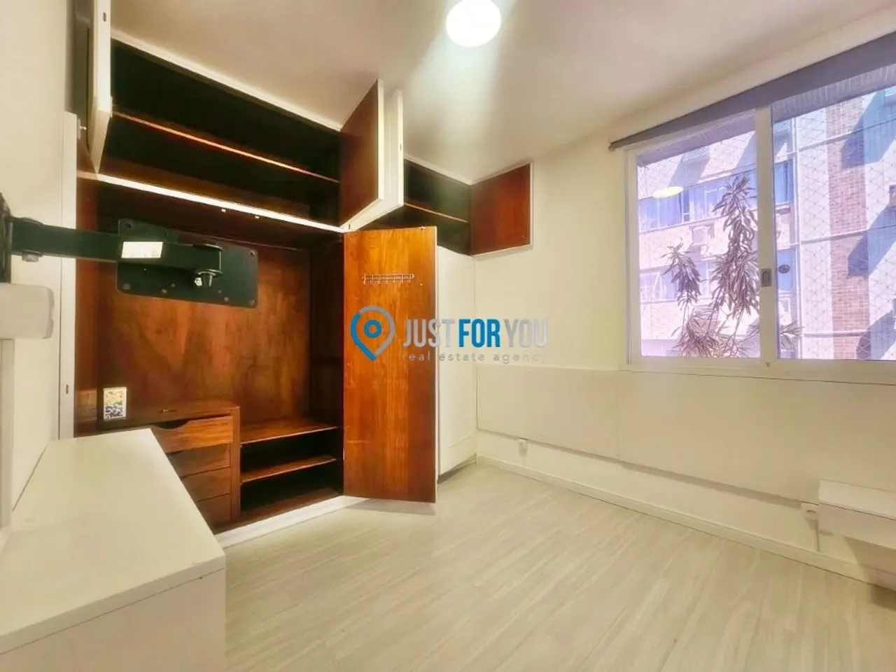 4-bedroom apartment with 3 bathrooms and 106 m² — photo 11