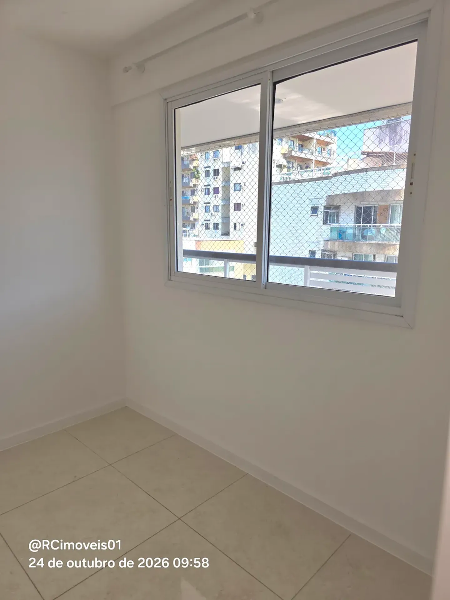 Apartment on the 5th floor with a mountain view — photo 19