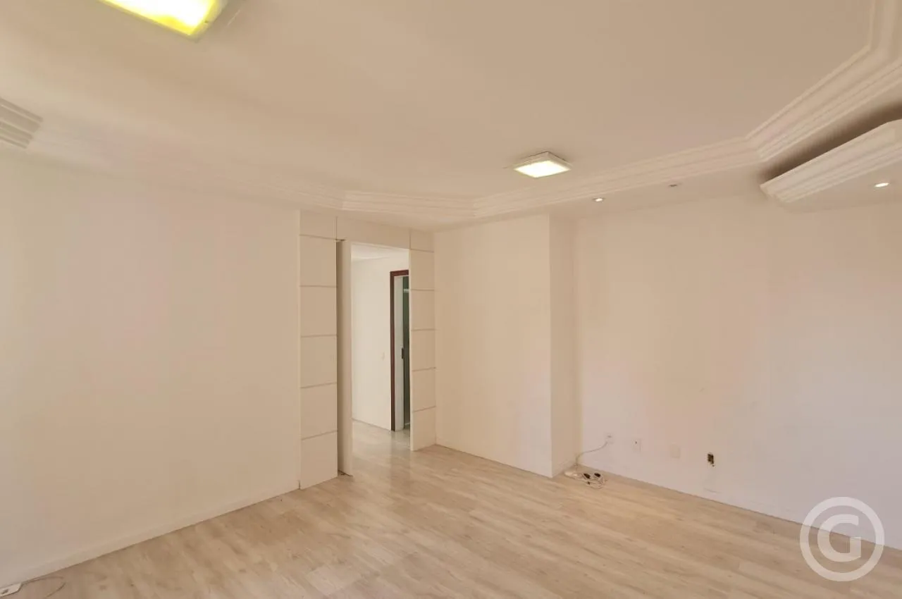 2-bedroom apartment with a water view in Florianópolis — photo 13