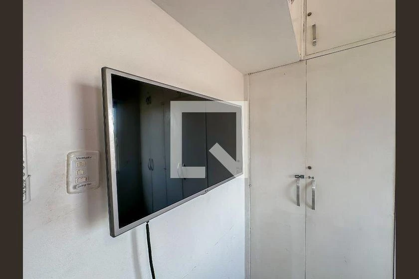 Робоче місце та 1 спальня: квартира 37 м² — photo 7