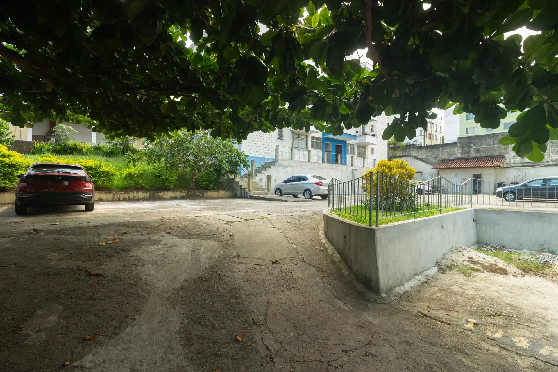 2-bedroom apartment with 1 bath, parking spot, pets ok — photo 36