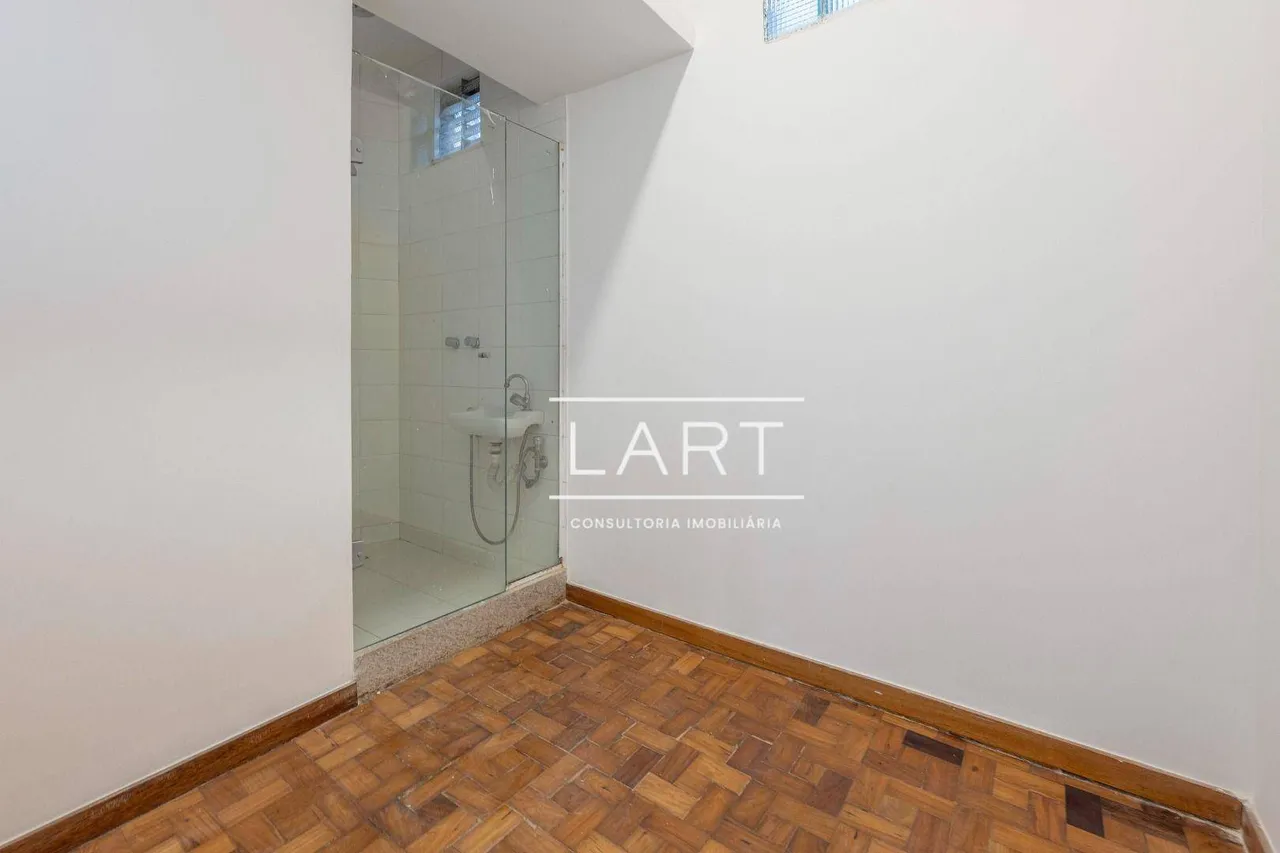 4-bedroom apartment with 5 bathrooms, 210 m² — photo 9