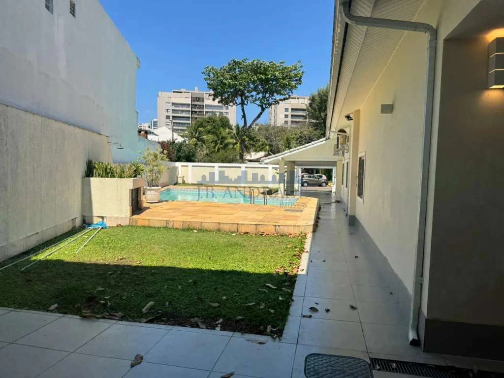 House with 3 bedrooms and private garden — photo 14