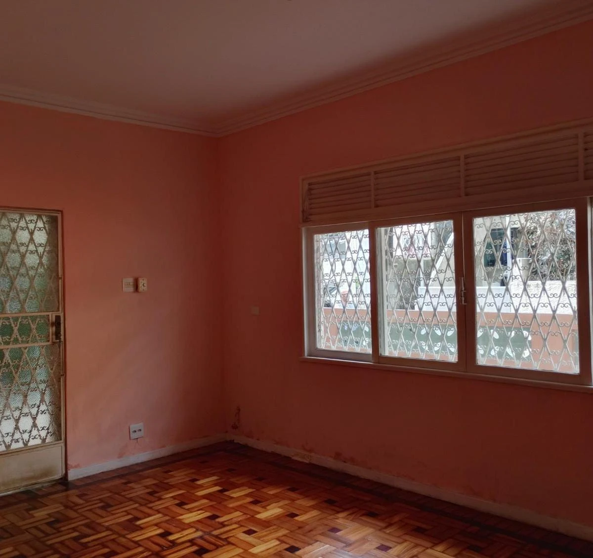 House, 50 m², with wood or laminate floors — photo 5
