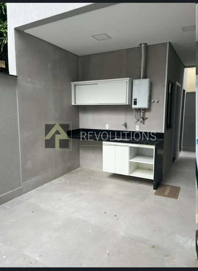 Casa com 3 quartos e 5 banheiros, com varanda — photo 20