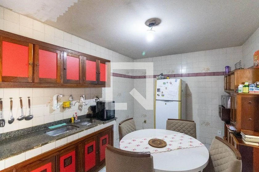 Casa mobiliada com 2 quartos e fogão a gás — photo 2